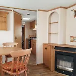 Pod Sosnami Osrodek Wypoczynkowy Letnisko Holiday home Boszkowo