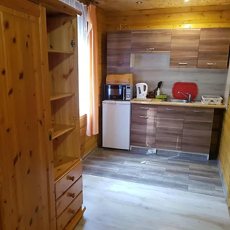 Pod Sosnami Osrodek Wypoczynkowy Letnisko
