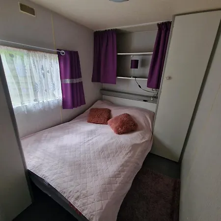 別荘 Pod Sosnami Osrodek Wypoczynkowy Letnisko