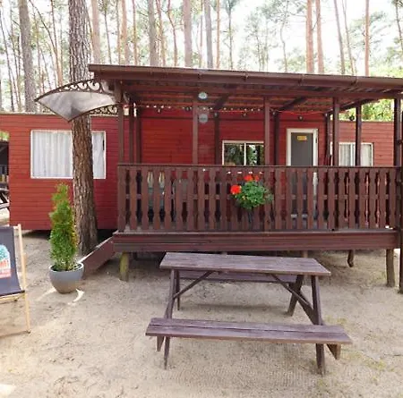 別荘 Pod Sosnami Osrodek Wypoczynkowy Letnisko ボシュコボ