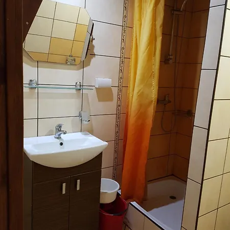 Pod Sosnami Letnisko Dom wakacyjny *