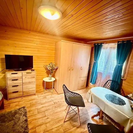 Pod Sosnami Letnisko Dom wakacyjny Boszkowo