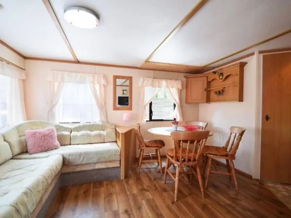 Pod Sosnami Osrodek Wypoczynkowy Letnisko Ferienhaus *