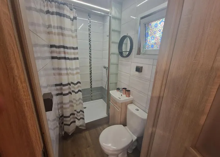 Pod Sosnami Osrodek Wypoczynkowy Letnisko * בוז'קובו